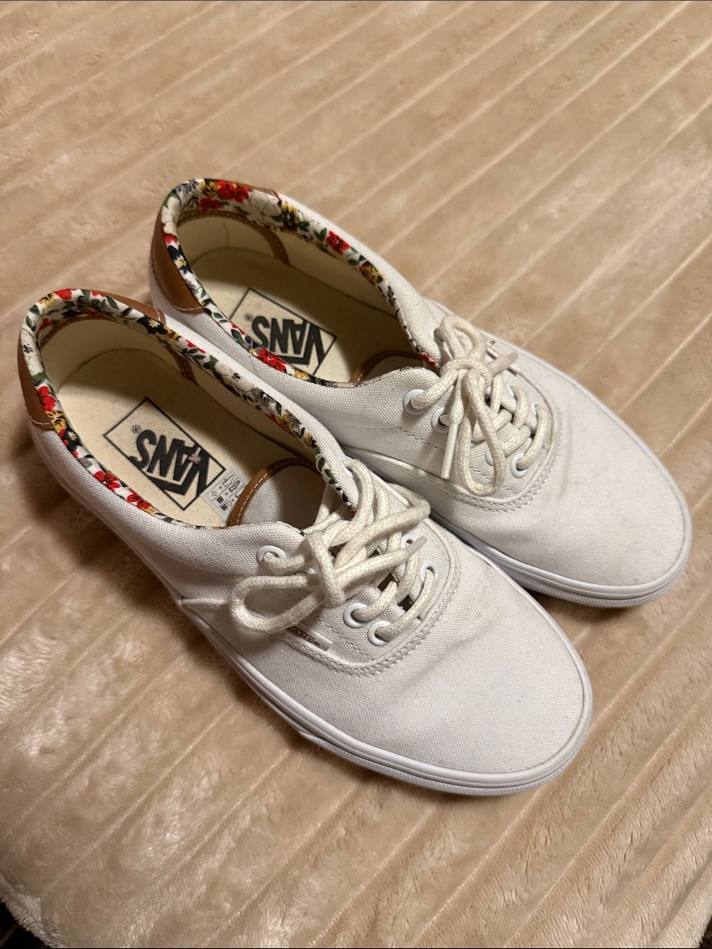 Vans White Canvas Sneakers with Floral Collar and Brown Heel Tab